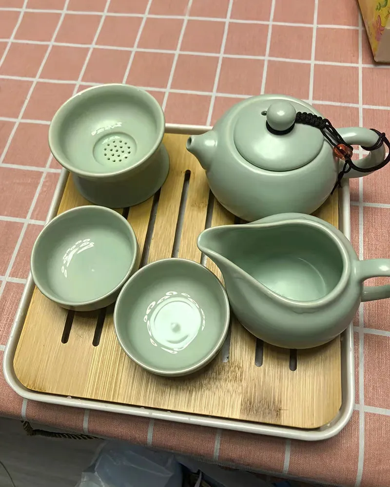 AEIDDRWAA Tea Set, 12 Piece Ceramic Tea Set, Kung Fu Tea Set of 4 Cups, Tea Pot, Teapot, Bamboo Tea Tray, Gift Bag, Teapot Set