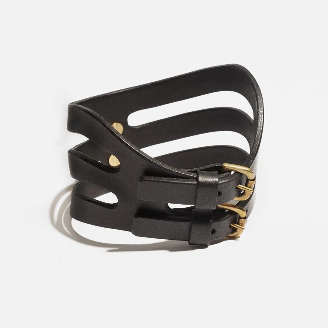 CUT OUT POSTURE COLLAR