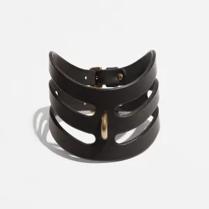 CUT OUT POSTURE COLLAR