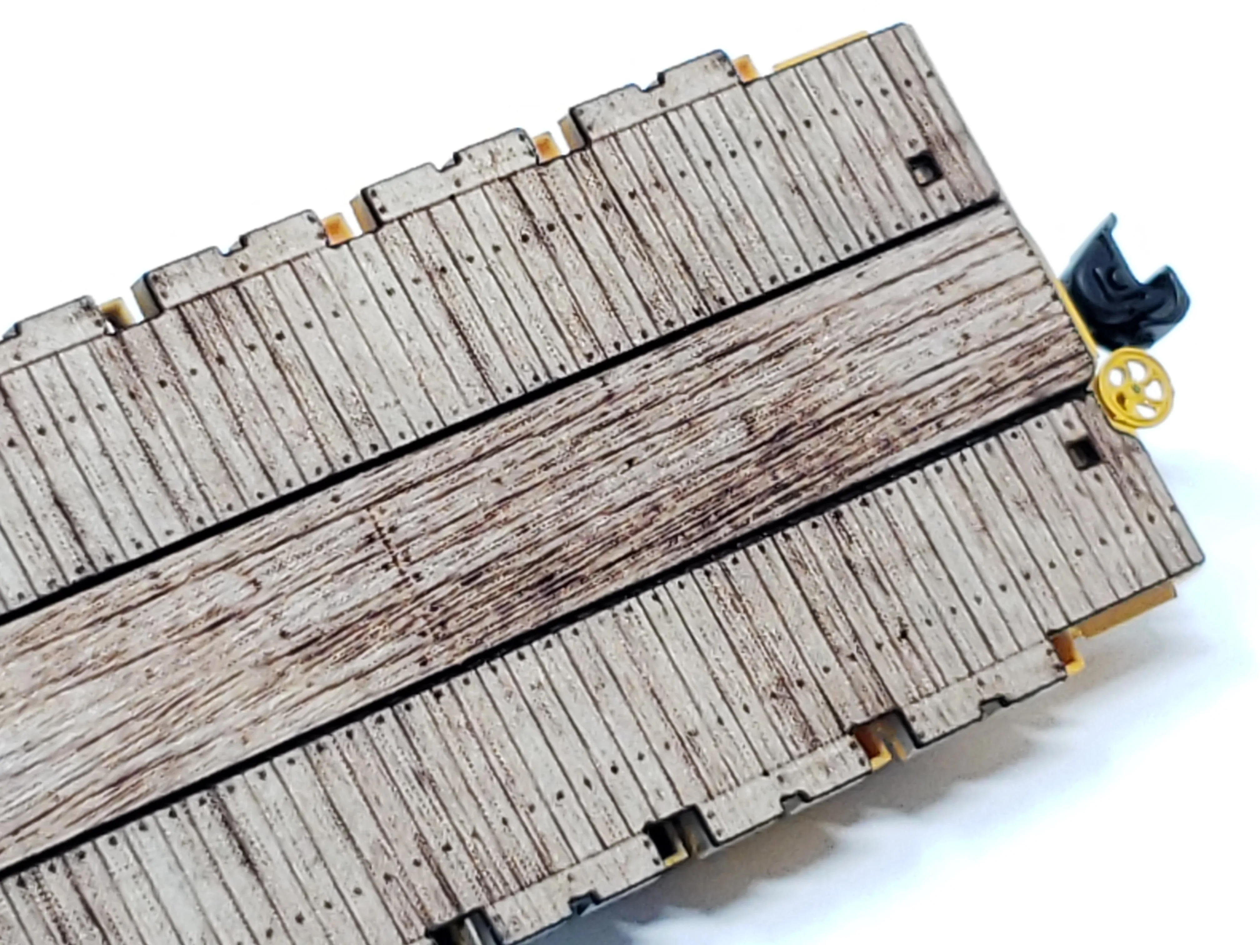 HO Walthers 60ft Pullman-Standard Wood Flat Car Deck - model 910-5307