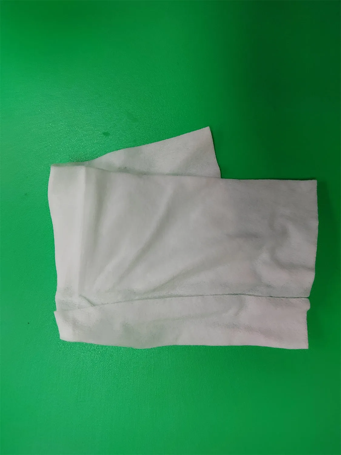 LEOBOX Wipes impregnated with a cleaning preparation， non-alcoholic makeup remover wipes