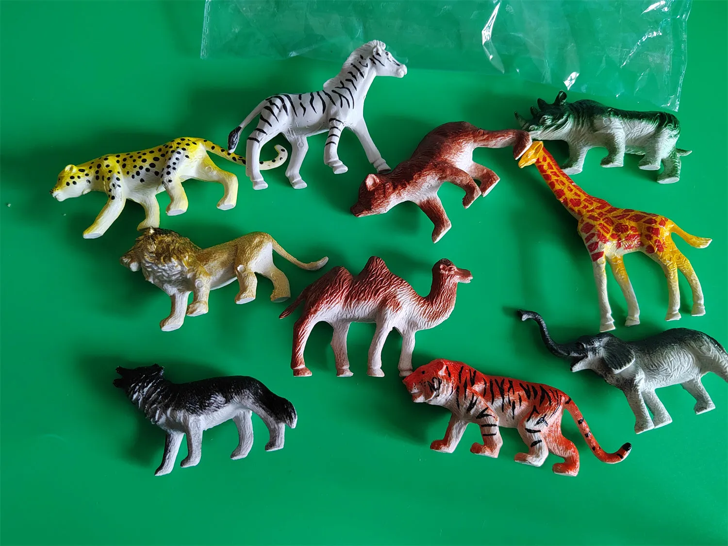 Lesumoo Toy animals,Wildlife image toys, plastic African jungle animal toys