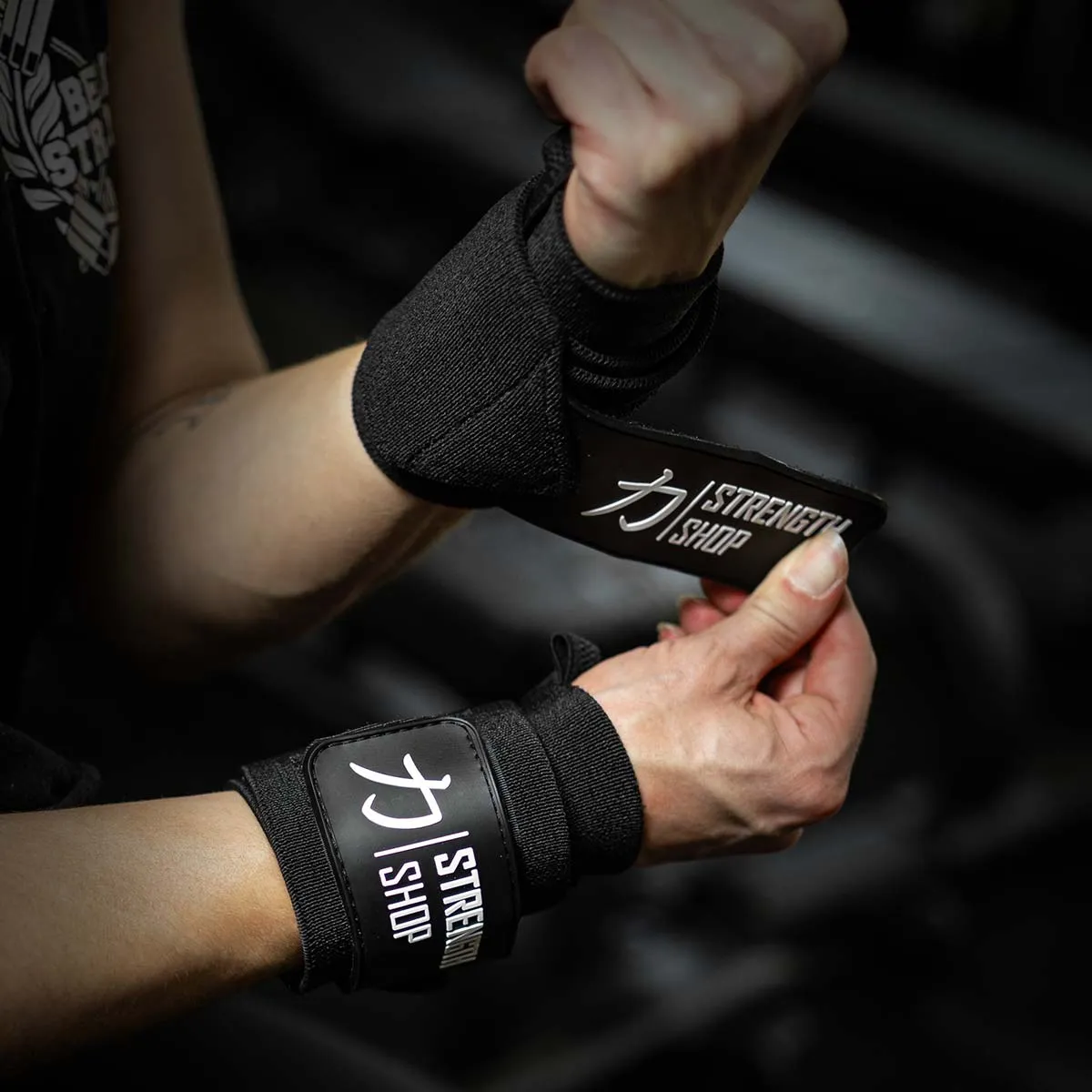 Medium Wrist Wraps, Black, 30CM/60CM - IPF Approved