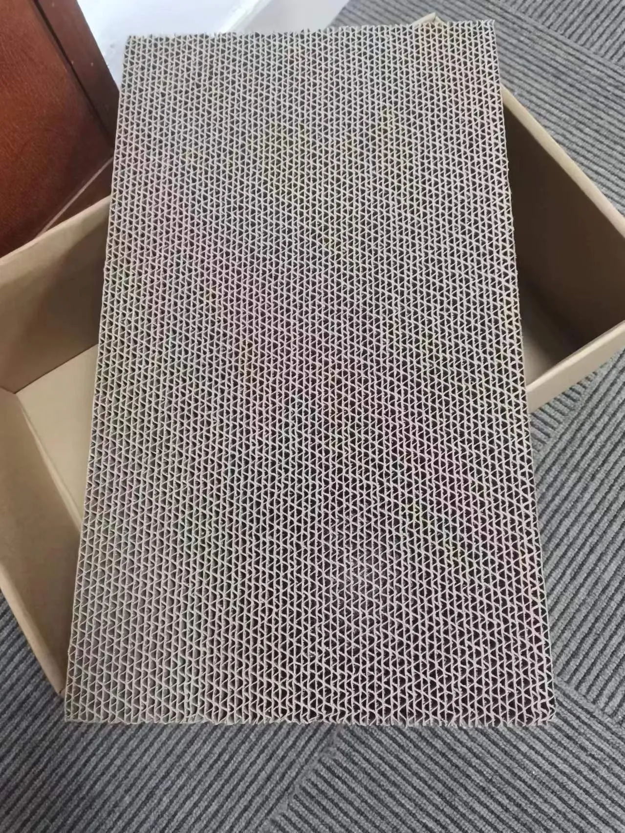 TUTU&LELE Cat scratch boards, durable and high-quality recyclable cardboard